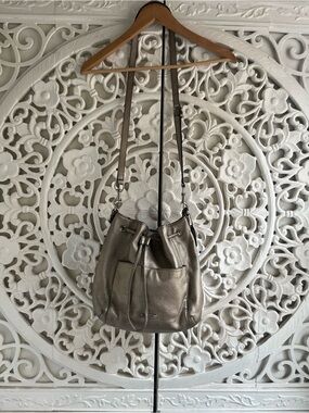 Coach Metallic Pebbled Leather Bucket Bag Crossbody Purse Silver Pewter